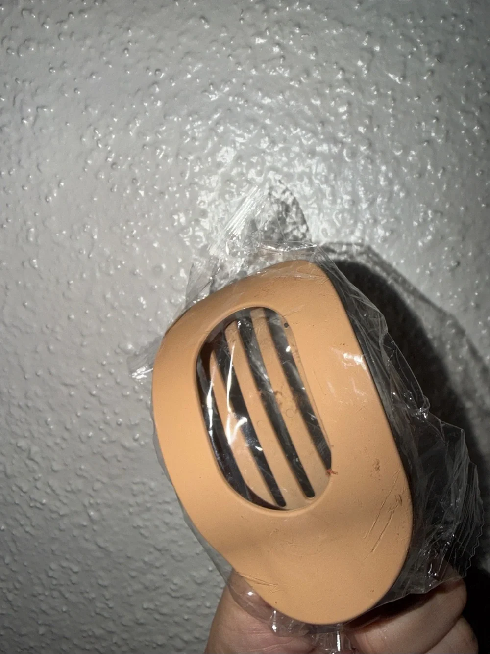 Beige Women's Hair Clip Accessory for Improved Airflow